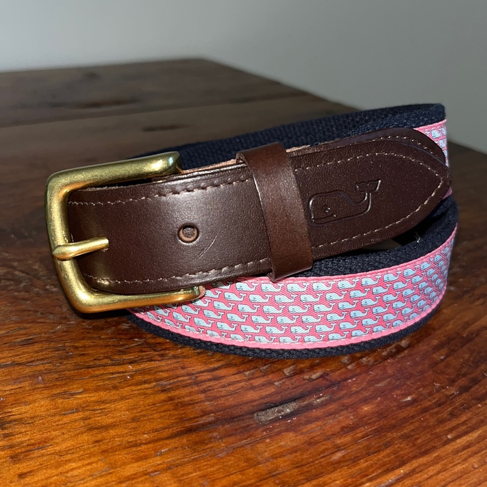 Vineyard Vines Boys whale belt size 30